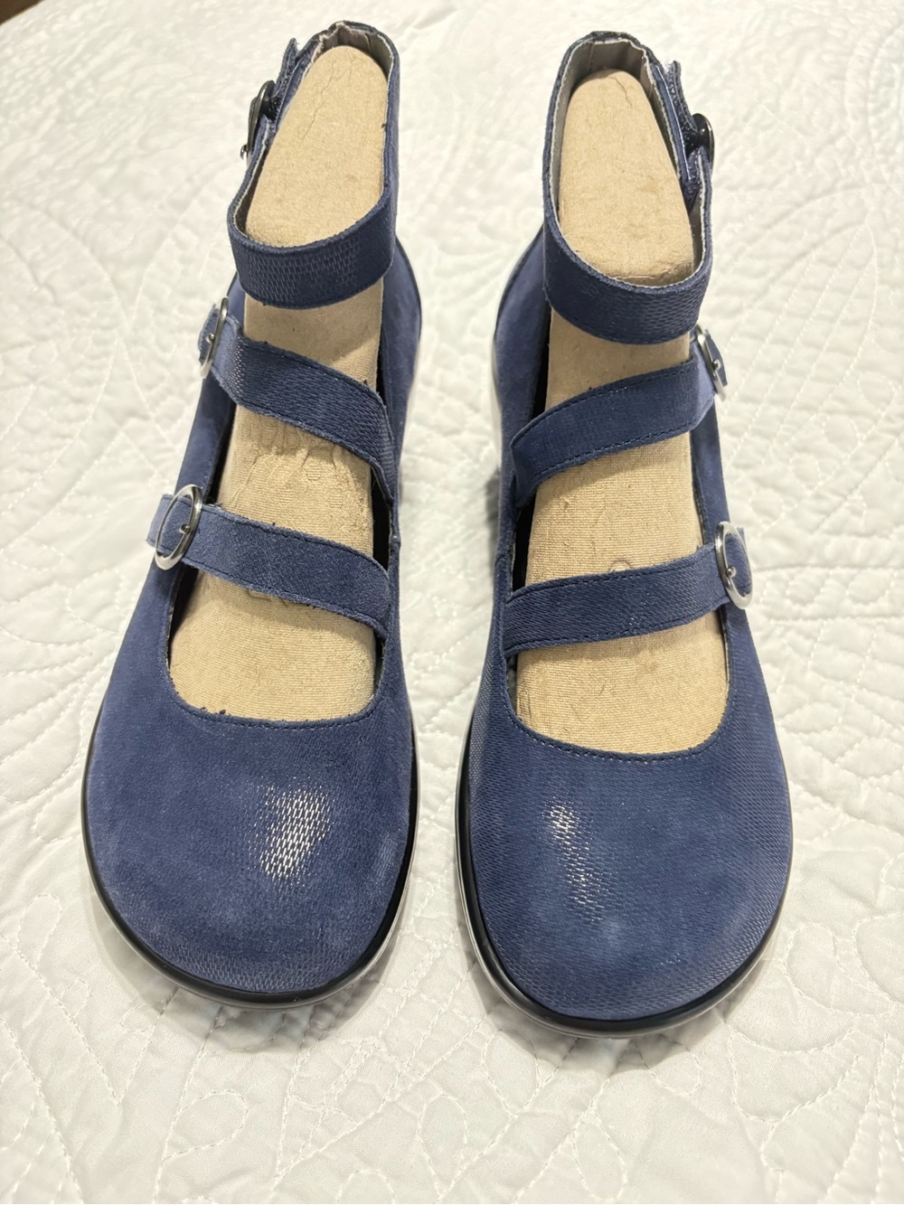 New in Box! Jambu Navy Shimmer Triple-Strap Mary Jane Wedge Heels - Picture 8 of 17